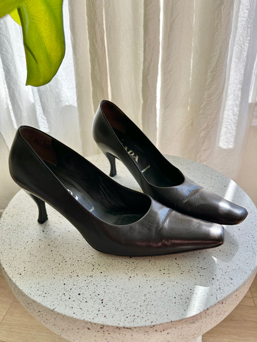 Vintage Chocolate Prada Pumps